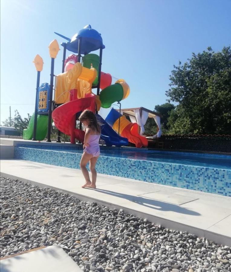 Mobilehome Elena Premium With Pool, Istria Banjole Εξωτερικό φωτογραφία