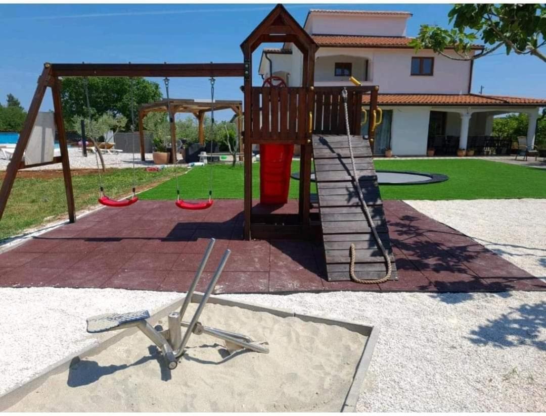Mobilehome Elena Premium With Pool, Istria Banjole Εξωτερικό φωτογραφία
